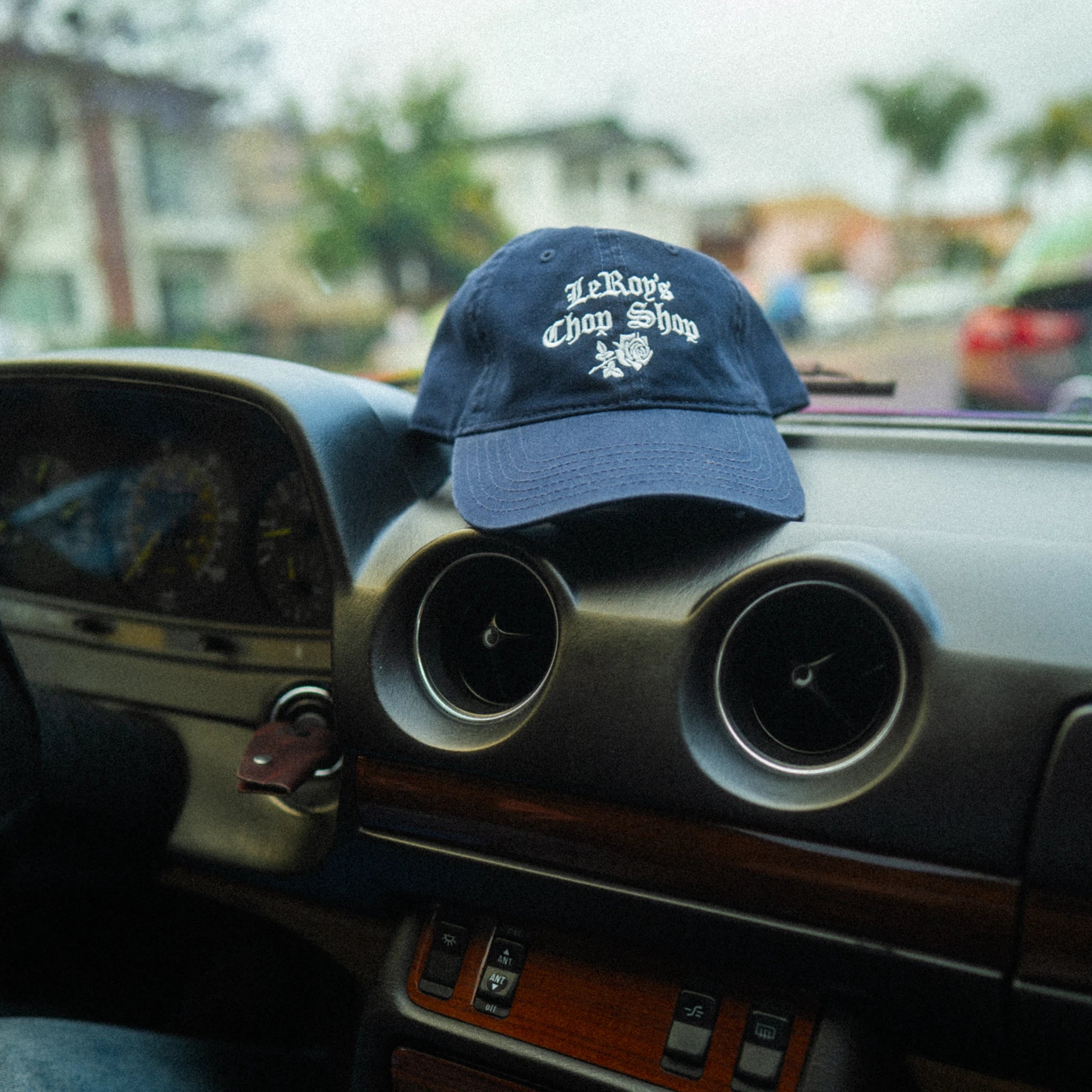 Gorra de papá azul marino bordada de LeRoy's Chop Shop