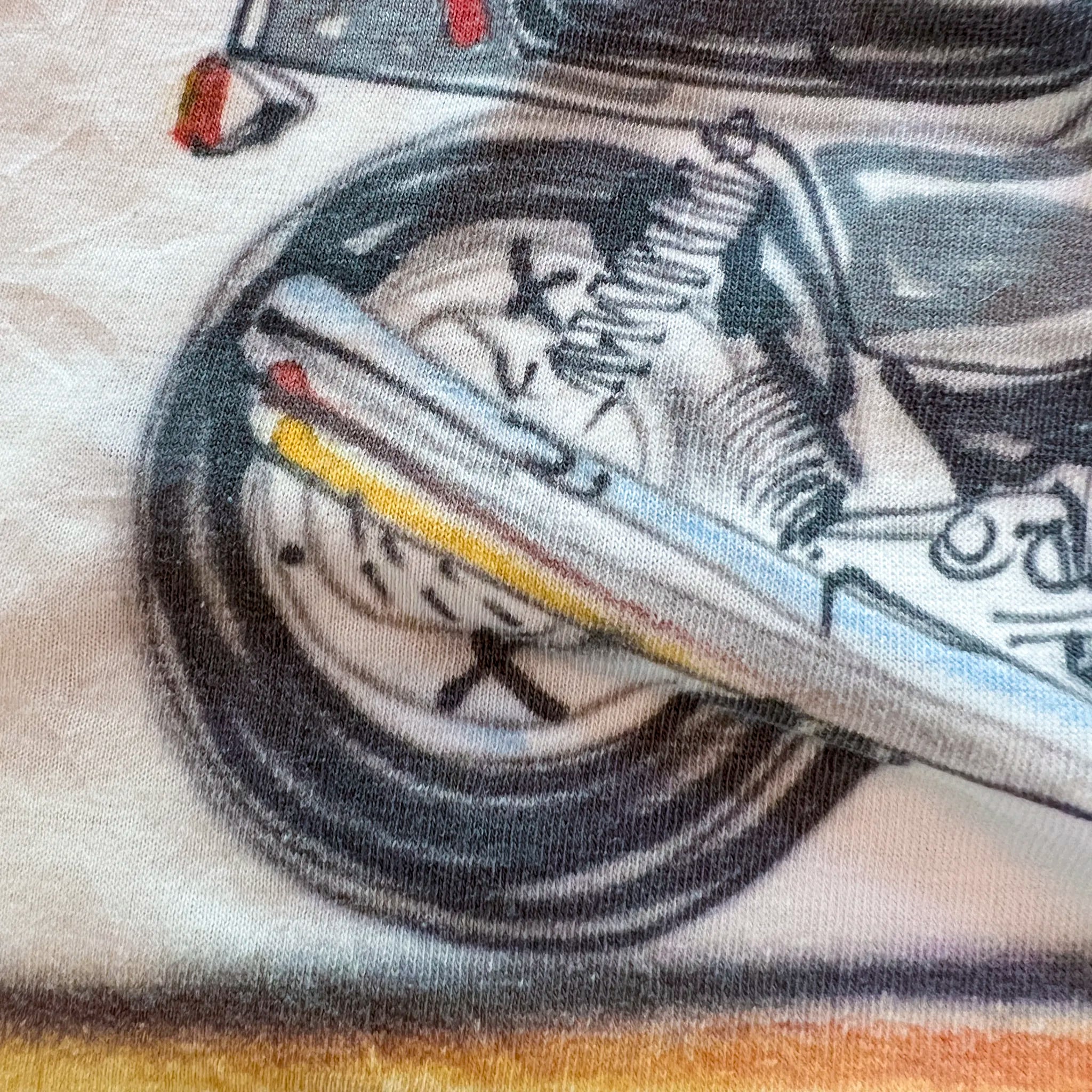 XL 1980s Airbrushed Suzuki Motorcycle 3/4 Sleeve T-shirt